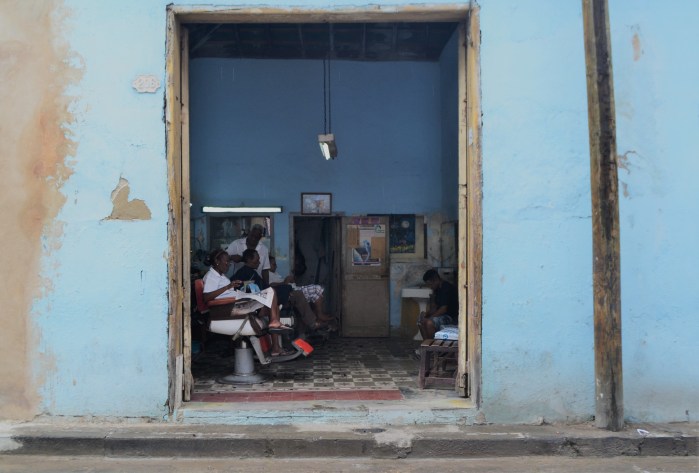 peluquería cienfuegos cuba viajar perdiendo el norte