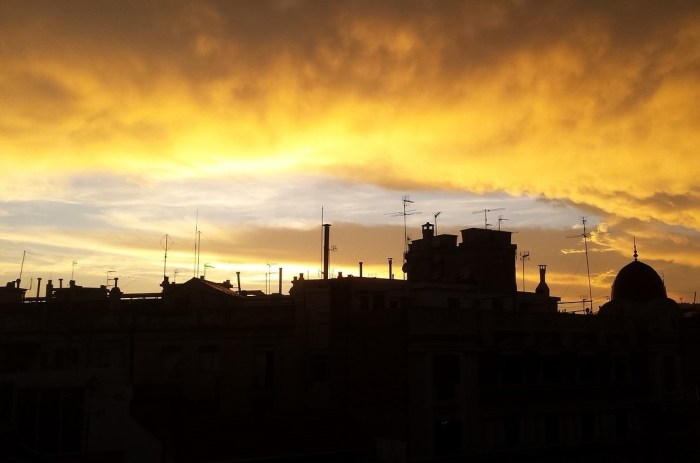 barcelona atardecer modernista
