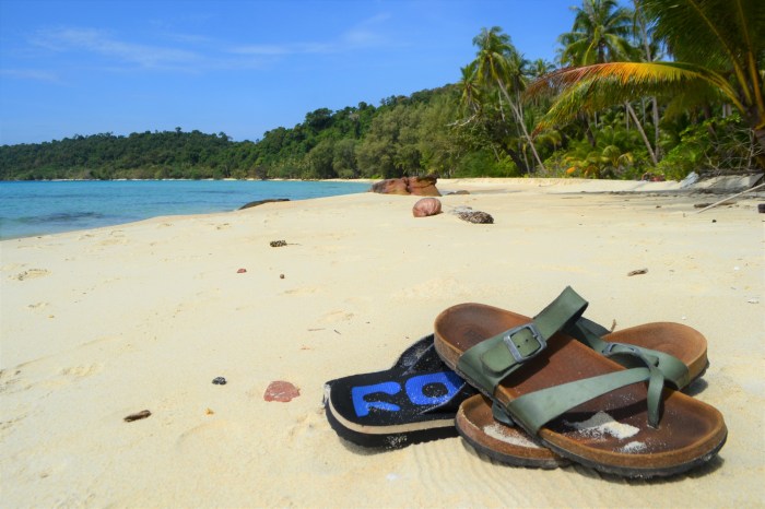 Playa desierta Tailandia