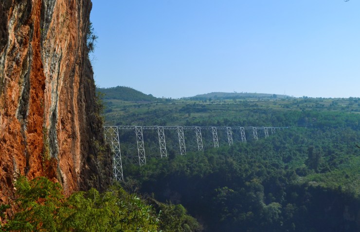 Viaducto Gokteik tren